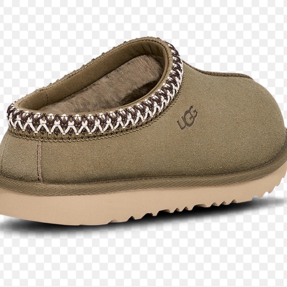 Tasman UGG Olive Green With Tan Soles
